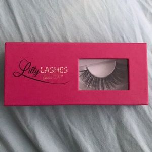 Lilly lashes